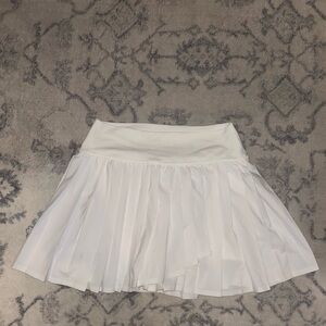 Offline by Aerie white tennis skort size small